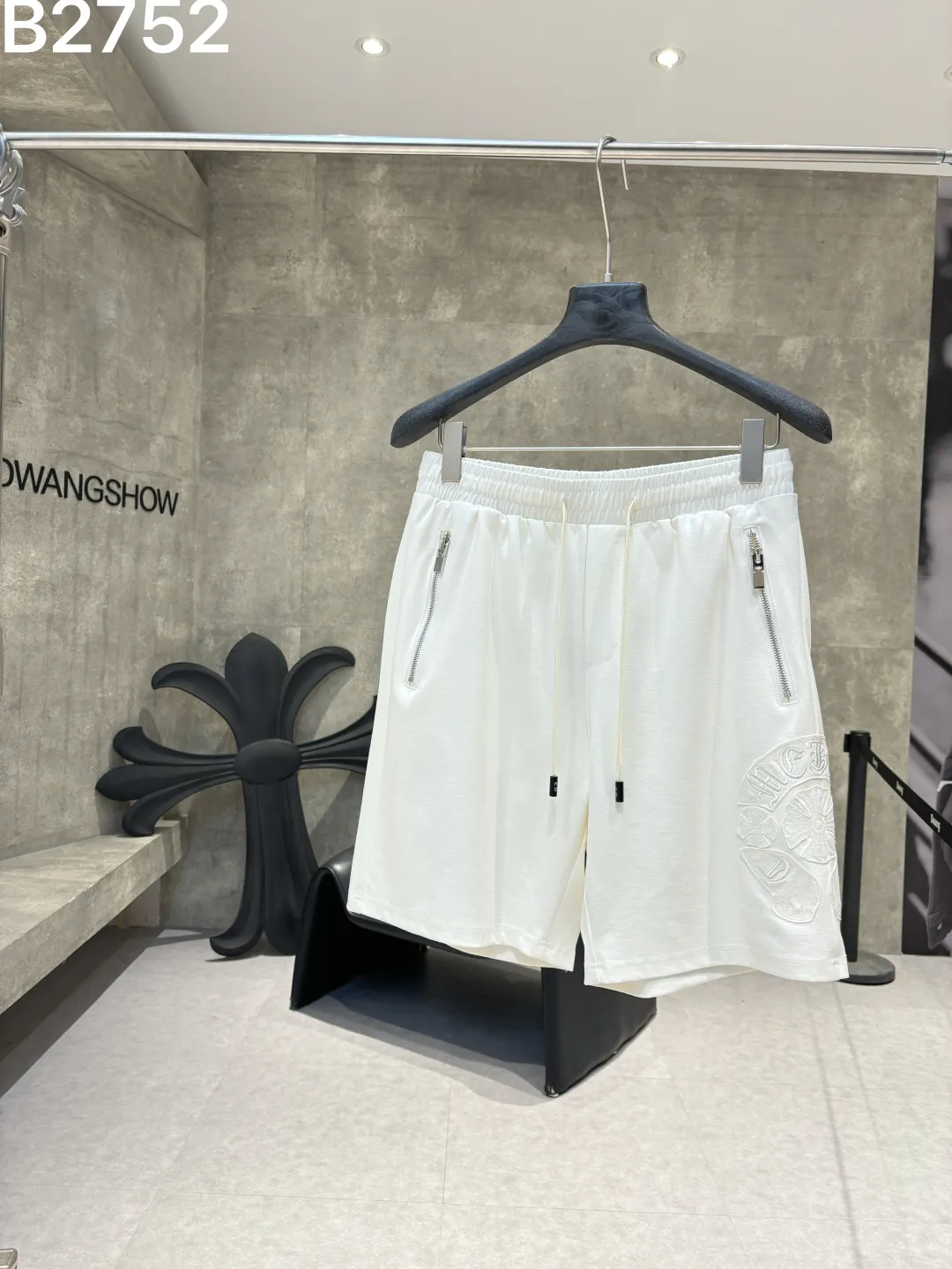 New Arrival ， ， logo。 ， ， ， ， Breathable， ， ：White Black Gray Sizes：M-4XL